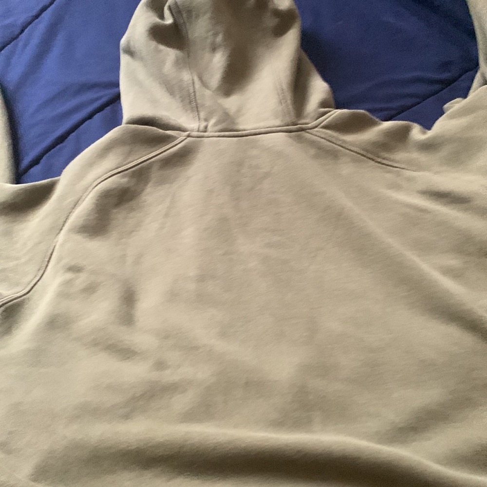 Almost never worn , Addis’s sports pull over hoddie on sale ! - Picture 4 of 4